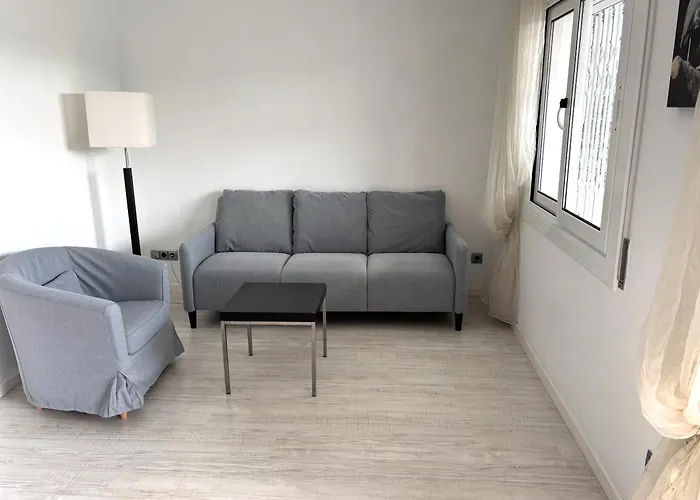 Mallorca, Muy Cerca De La Playa Sitges