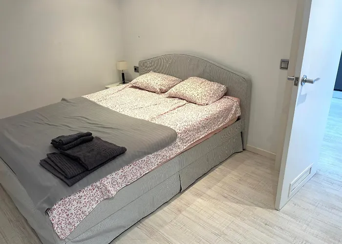 Mallorca, Muy Cerca De La Playa Sitges