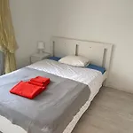 Mallorca, Muy Cerca De La Playa *